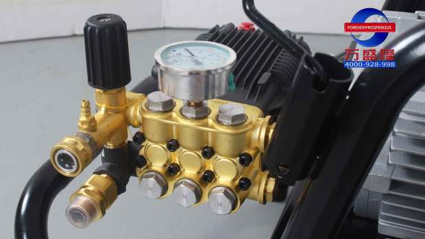 高压清洗机进、出水管的安装