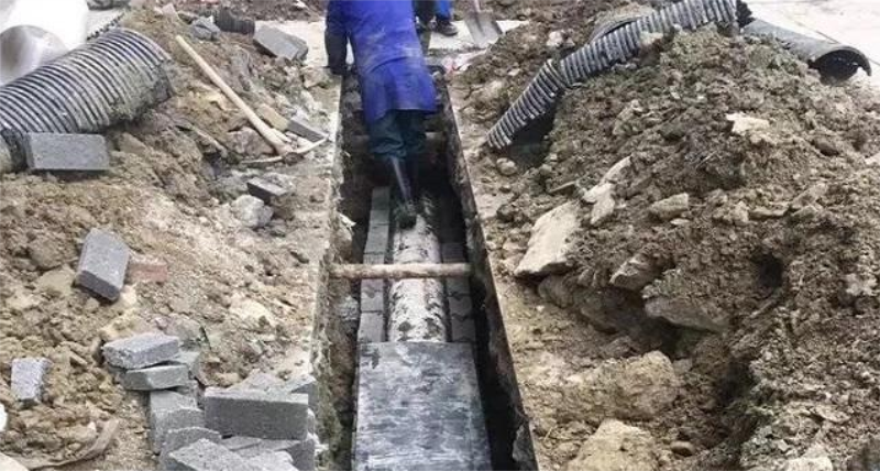 用管道疏通机前先了解管道结构